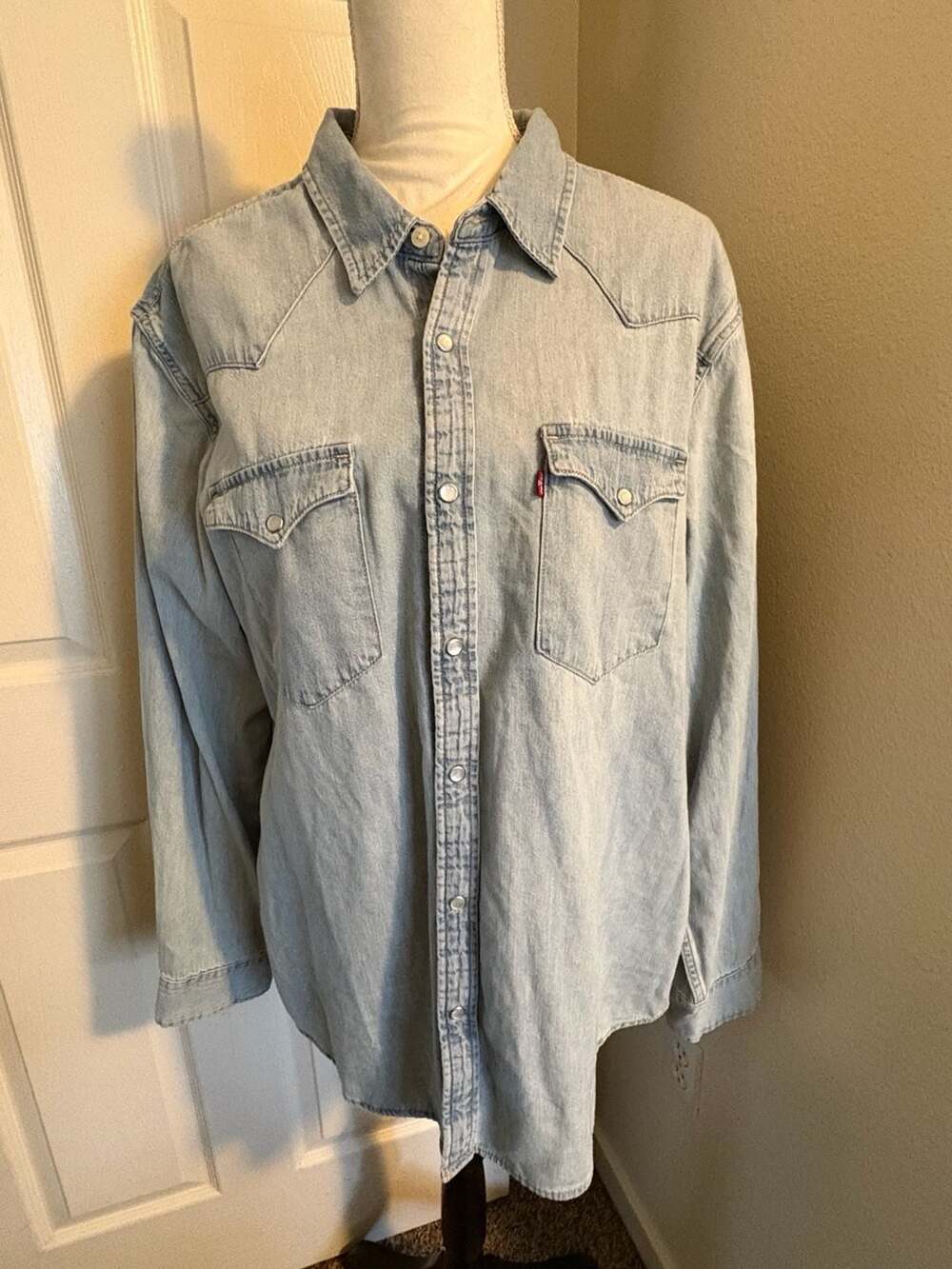 Levi's Classic Western Standard Fit Light Wash Denim Snap-Up Shirt. Country